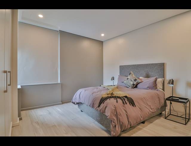 2 BEDROOM APARTMENT FOR SALE IN UMHLANGA RIDGE